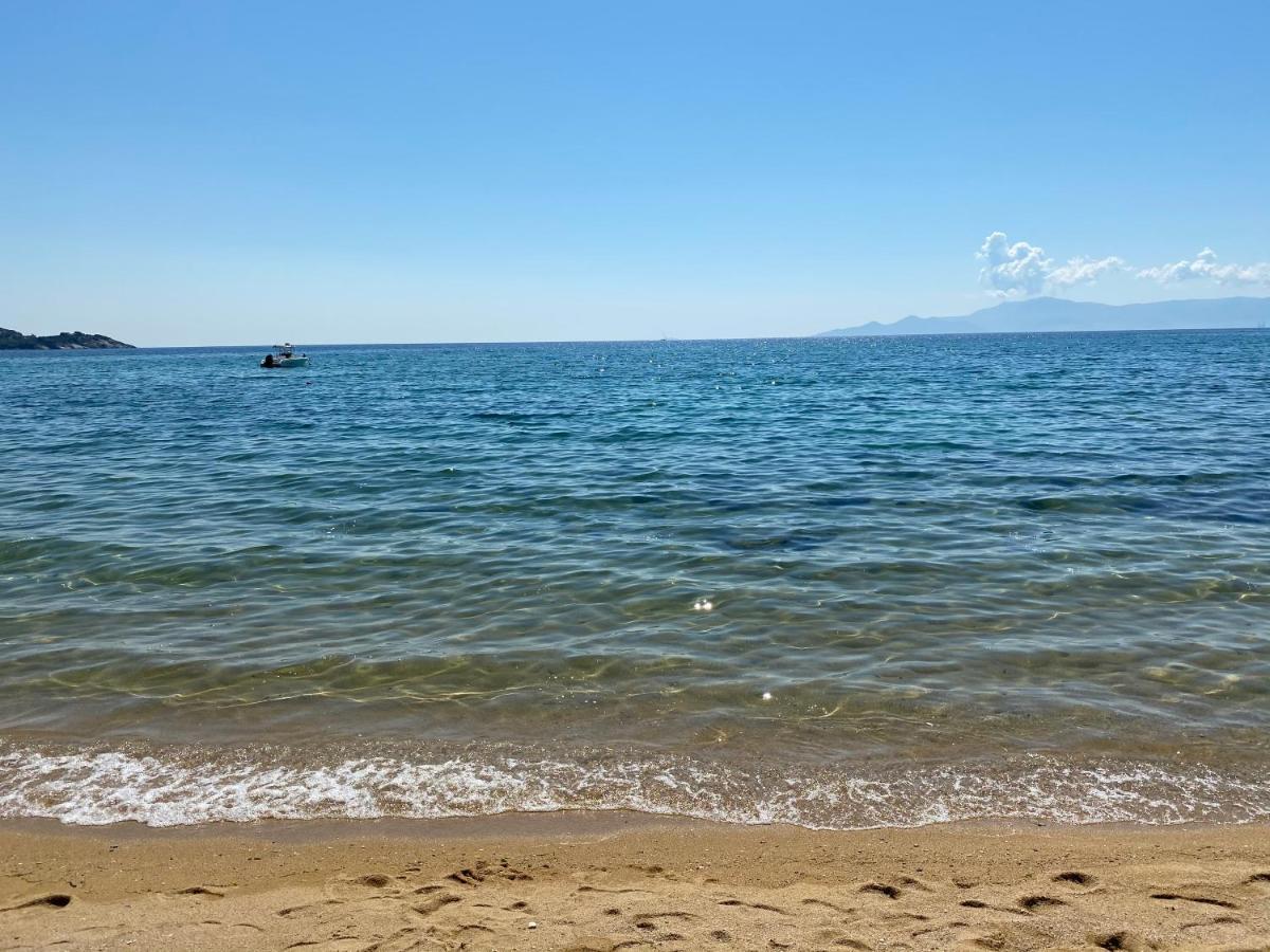 Irini Seaside Apartment Palaiontsiflikion Ngoại thất bức ảnh